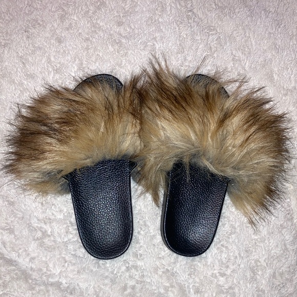 Furry Sandals - Picture 2 of 4